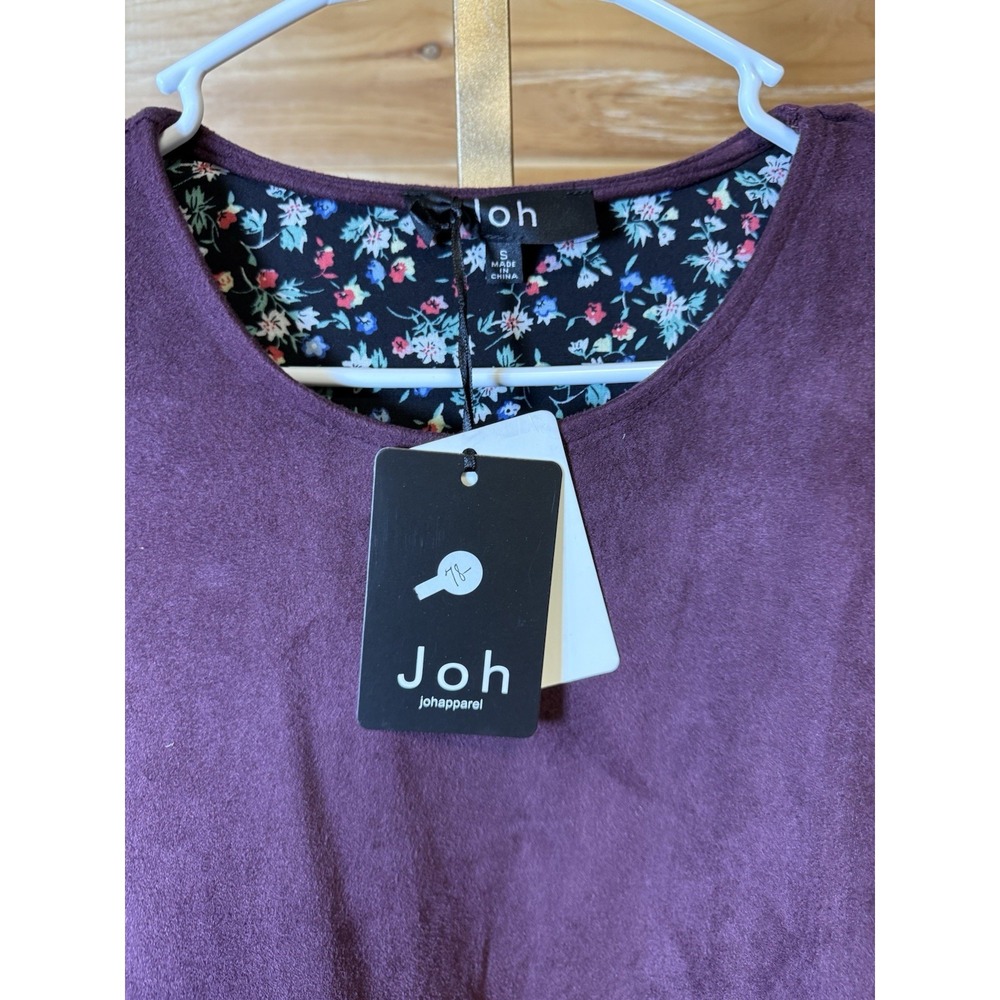 Joh Stretch suede top Purple with black/gray faux-fur cuffs Women's Small NWT - Picture 2 of 5